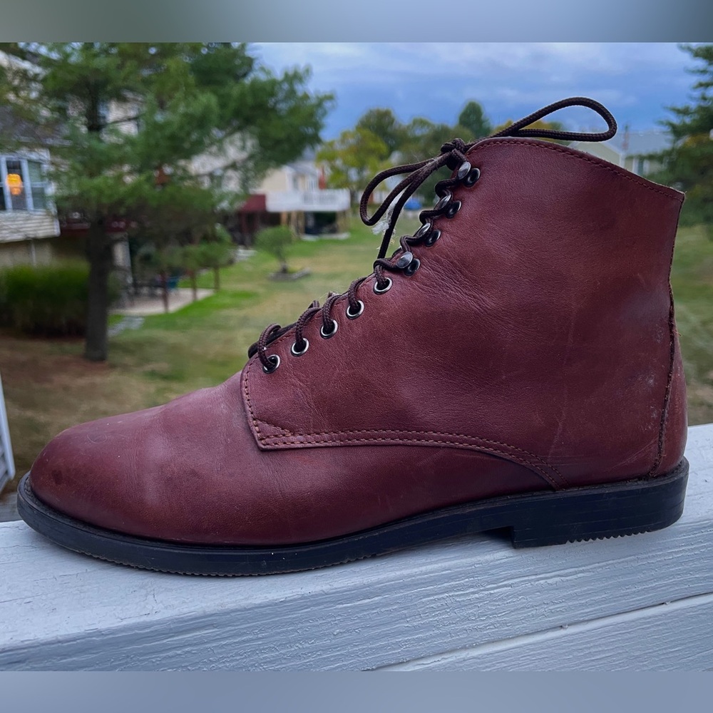 BASS Leather Lace-up Boots Size 9.5 Medium Brown Great Condition